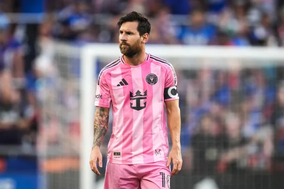 Lionel Messi ke Como? Cesc Fabregas Ungkap Fakta Sebenarnya