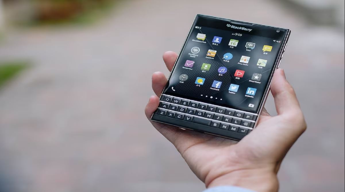 BlackBerry Bangkit Kembali: Dengan Ponsel Android Baru Tawarkan Sensasi Keyboard Fisik