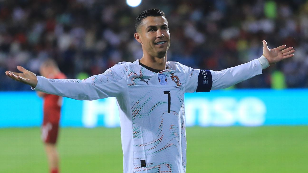 Dua Gol Cristiano Ronaldo Bawa Namanya Diambang Rekor Dunia