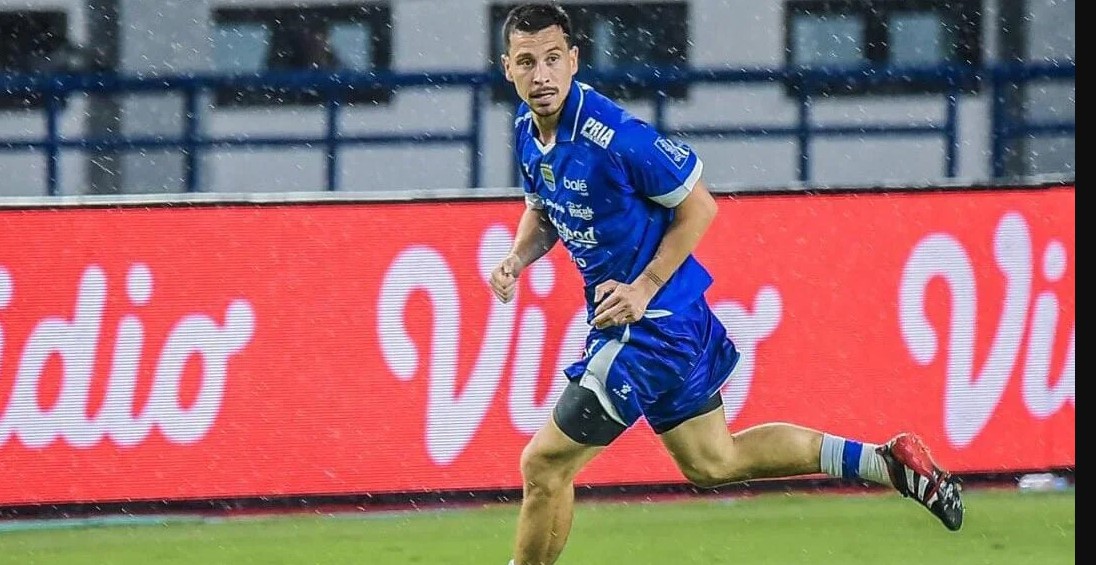 Debut Manis Thom Haye  Dan Eliano Reijnders Bersama Persib Bandung