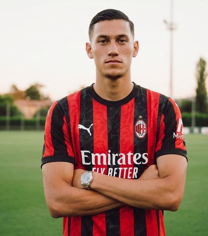 Tawaran Gaji Fantastis AC Milan untuk Jay Idzes