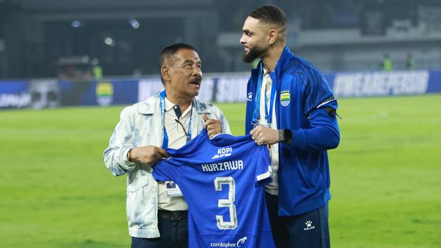 Mantan Pemain PSG Layvin Kurzawa Resmi Berseragam Persib