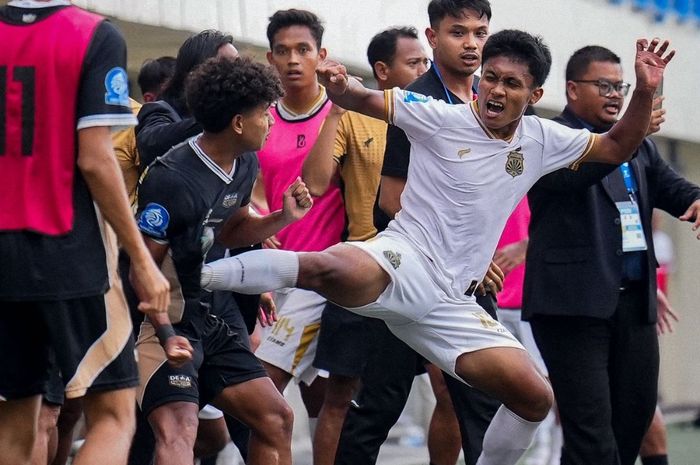 Viral Tendangan Kungfu Pemain Dewa United Terancam Dicoret Timnas